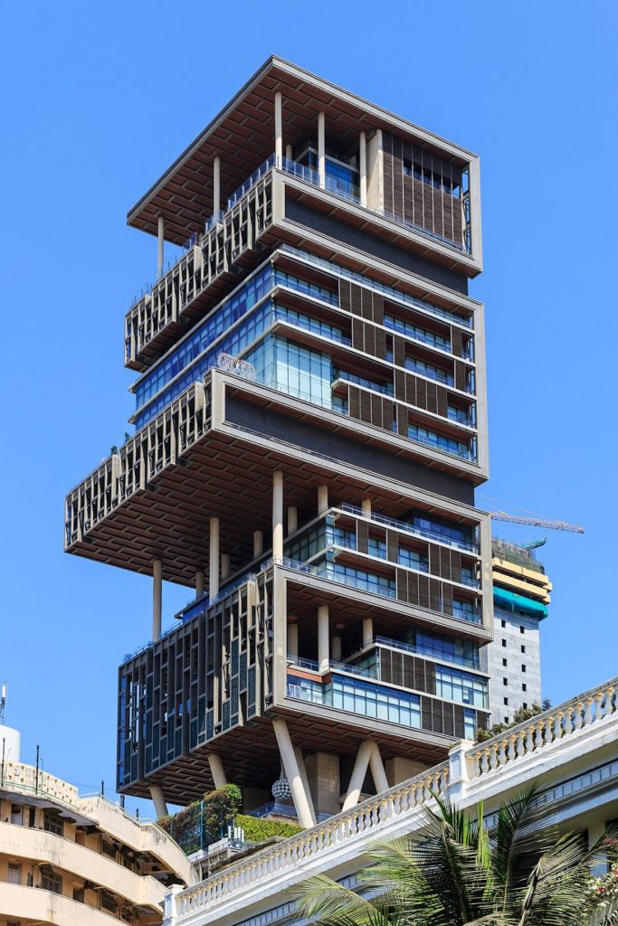 Antilia 13 MAISONS LES PLUS INSOLITES ET LES PLUS CHÈRES DU MONDE