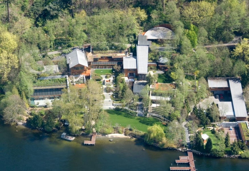 La maison de Bill Gates 13 MAISONS LES PLUS INSOLITES ET LES PLUS CHÈRES DU MONDE