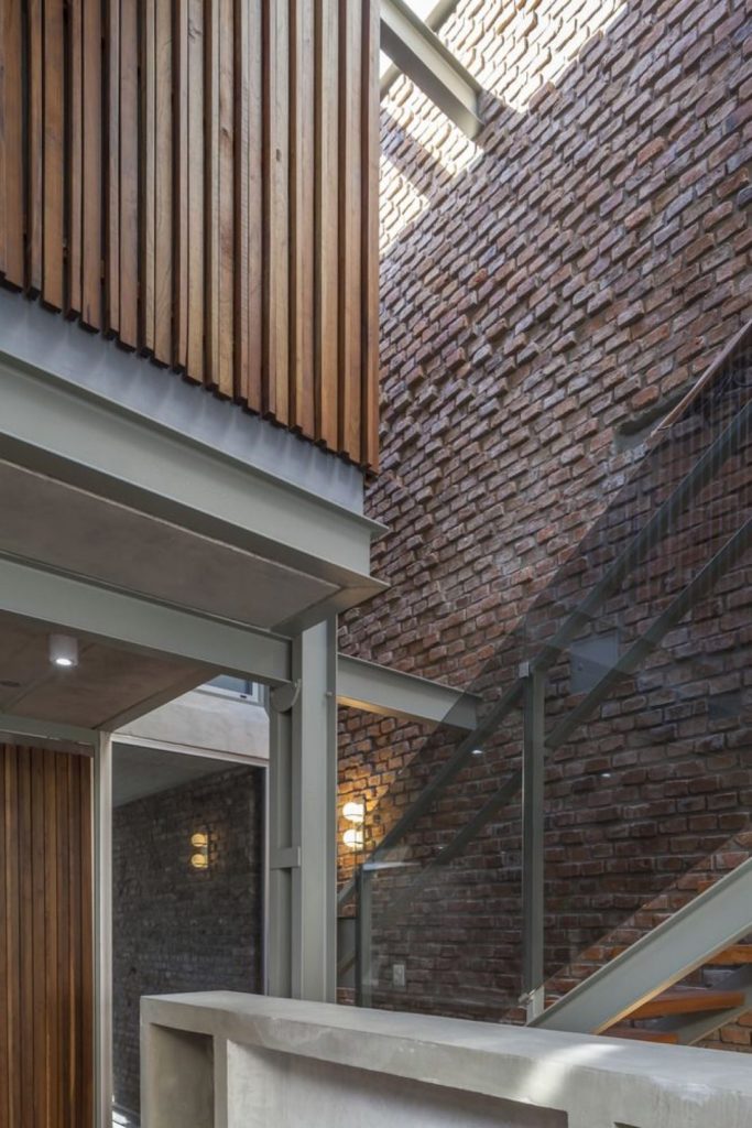 Maison Mercedes / Frazzi Arquitectos
